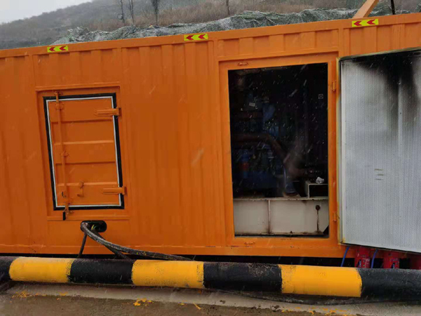 黄冈出租发电机-船用柴油发电机的工作原理是怎么样的？